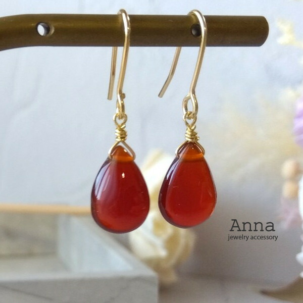 楽天市場】天然石マラカイト孔雀石のドロップしずくピアス 金属