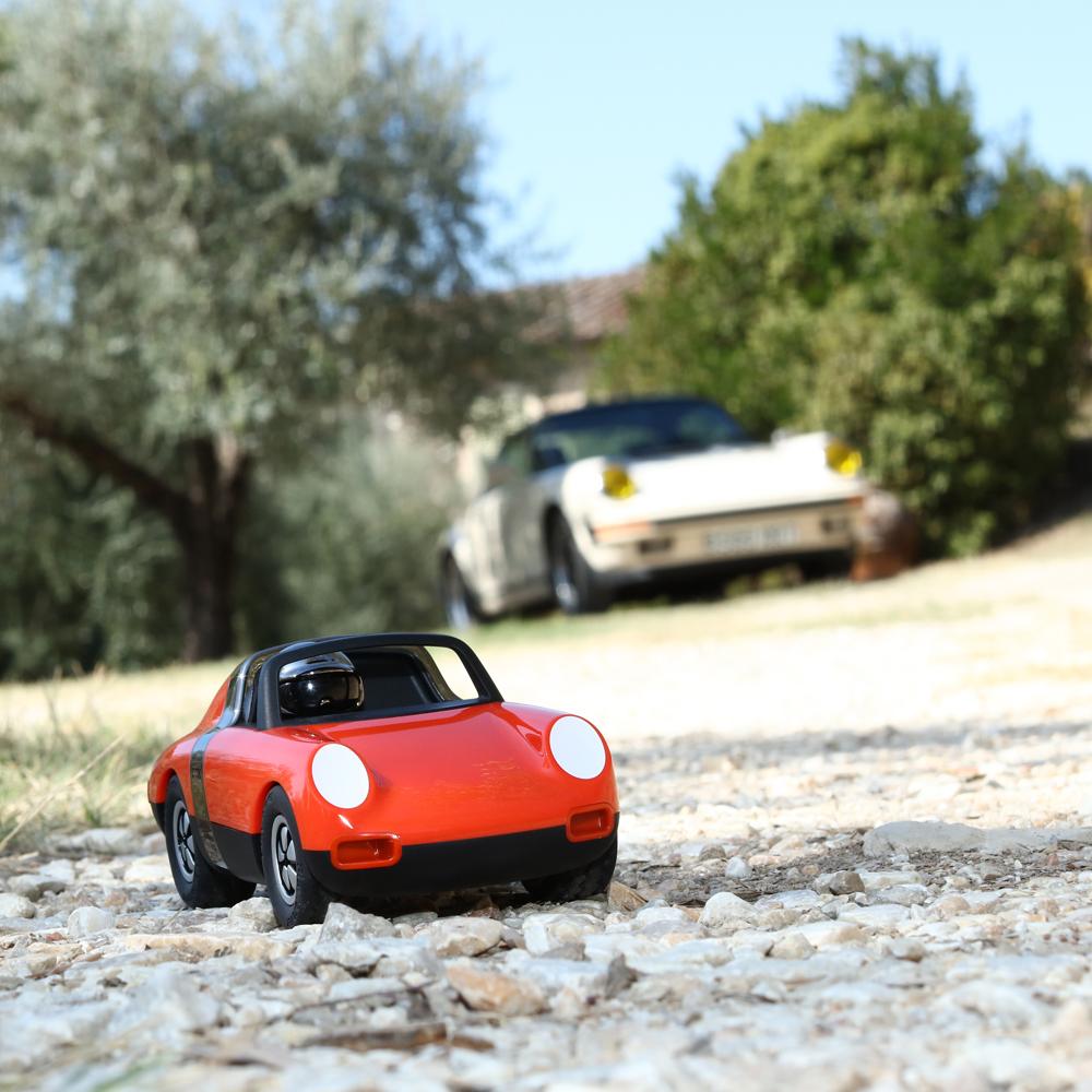 Playforever プレイフォーエバー Luft Biba 雑貨 30代 40代 50代 60代 男性 父親 祖父 乗り物 車 インテリア おもちゃ 6歳 7歳 8歳 小学生 誕生日 退職祝い 還暦祝い プレゼント イギリス アート 知育玩具 おしゃれ 車好き ポルシェ Porsche