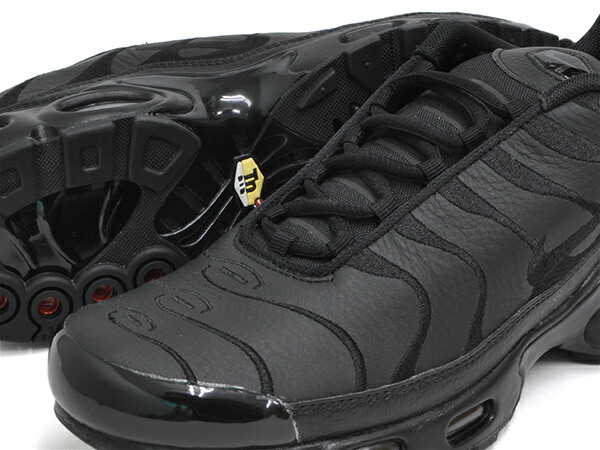 nike air max plus triple black leather