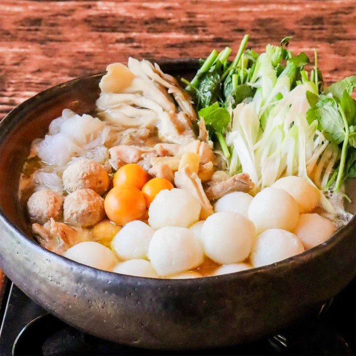 秋田名物 比内地鶏だまこ鍋（3～4人前） 郷土料理 あきたこまち だまこ餅 野菜付 セット 比内地鶏 もも肉 スープ お取り寄せ ギフト 贈答 鍋