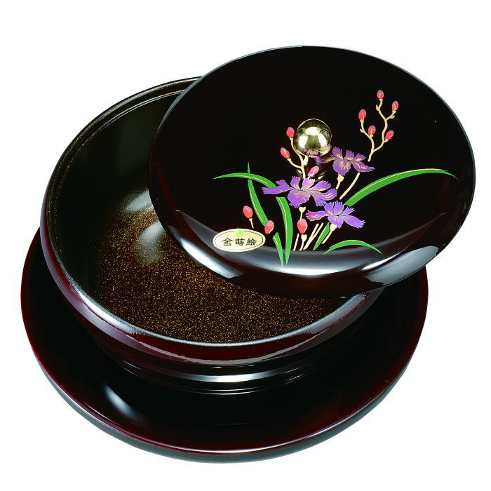 【選べる個数（1～10個）】7.0（φ21cm）丸盆付菓子器溜 山路（金蒔絵・盛絵）木質樹脂（27-29-5）<br>【送料込み価格】<br>