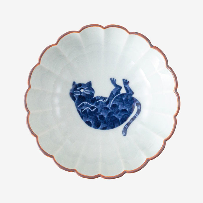 【選べる枚数（1～10枚）】呉須猫  菊割小付（φ9珊） お臍天(25709)窯元の珠玉 ≪高山≫【貨物輸送込み通貨価値】