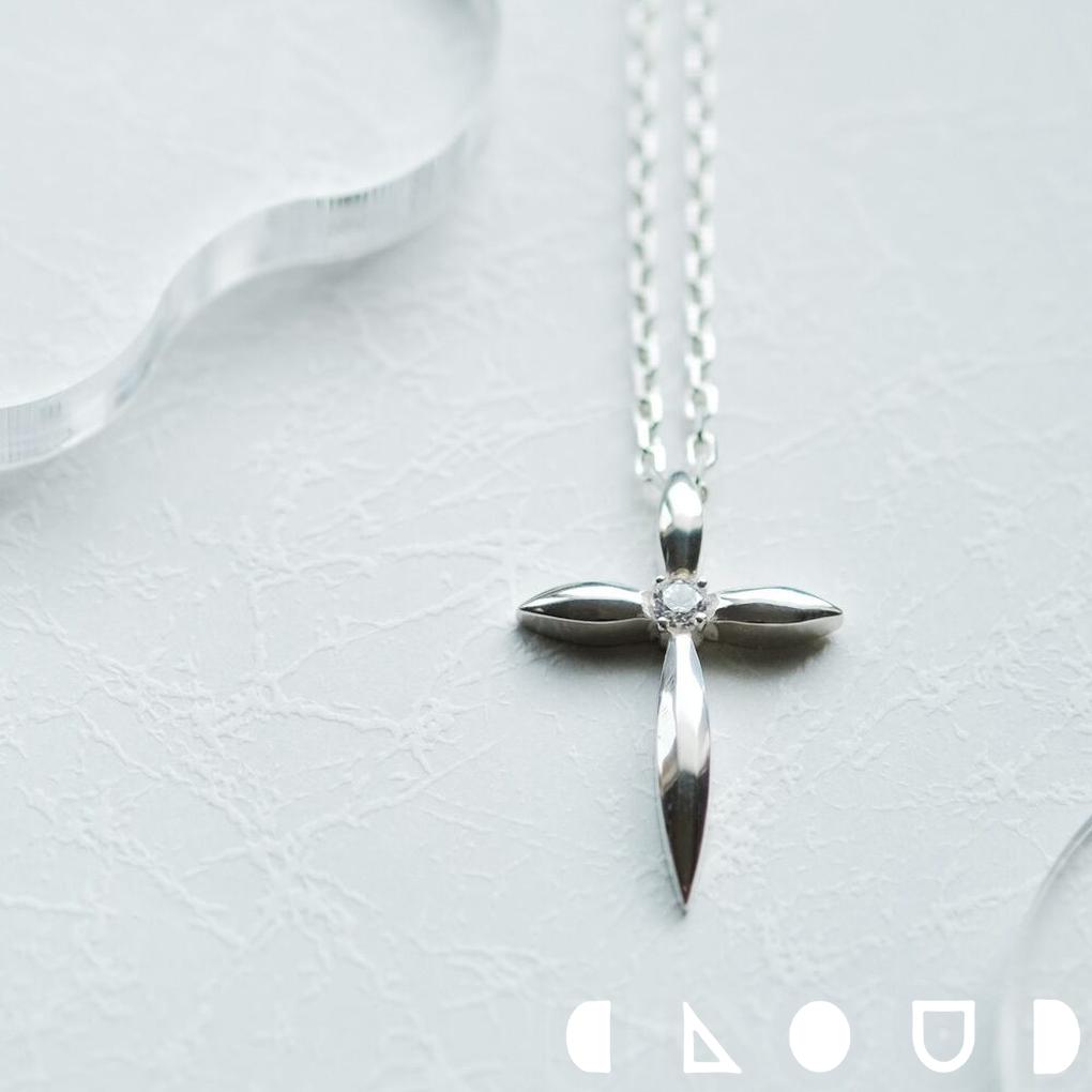 Cloud Jewelry 立体 クロス ロング ネックレス シルバー925 クラウドジュエリー ロングネックレス さりげない アクセント シンプル 立体的 立体 一粒 シルバー シルバー925 ロング セント ジルコニア ネックレス ジュエリー 重ね付け チェーン 十字架｜新宿 銀の蔵 シルバーアクセサリー 13,860円