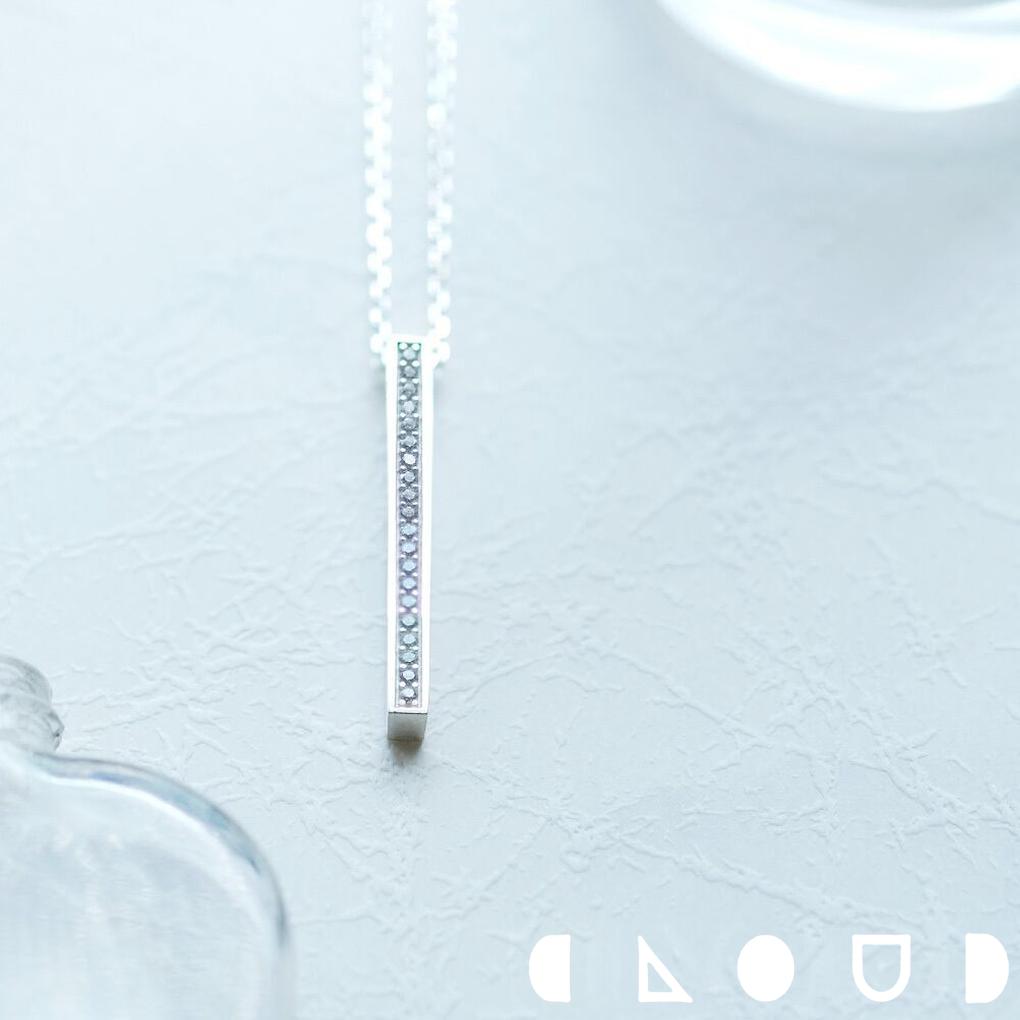 Cloud Jewelry 縦長 バー ネックレス シルバー925 クラウドジュエリー チェーン 華やか 存在感 長い シルバー925 ジルコニア 重ね付け シルバー 小粒 ネックレス ジュエリー 洗練 ペンダント バーネックレス シンプル シャープ ボックス付｜新宿 銀の蔵 シルバーアクセサリー