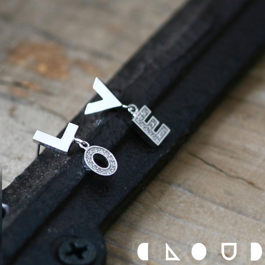 Cloud Jewelry LOVE ゆれる ピアス イヤリング シルバー925 クラウドジュエリー ポップ 金具 プラチナ ピアス 小粒 シルバー925 スタッド ジュエリー アルファベット プラチナコーティング ステーション 華やか ジルコニア シルバー ネックレス スタッドピアス ゆれる