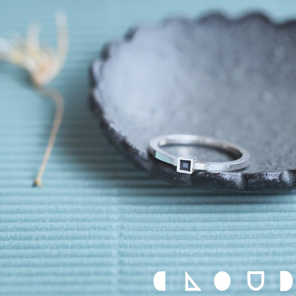 Cloud Jewelry 極小 天然サファイア 四角 リング シルバー925 クラウドジュエリー 一粒 天然サファイア 天然クラック 存在感 クラック シルバー925 小粒 極小 天然 天然石 サファイアリング ジュエリー ブック 四角 リング ブック型 スクエア シルバー スクエア型｜新宿 銀の蔵 シルバーアクセサリー