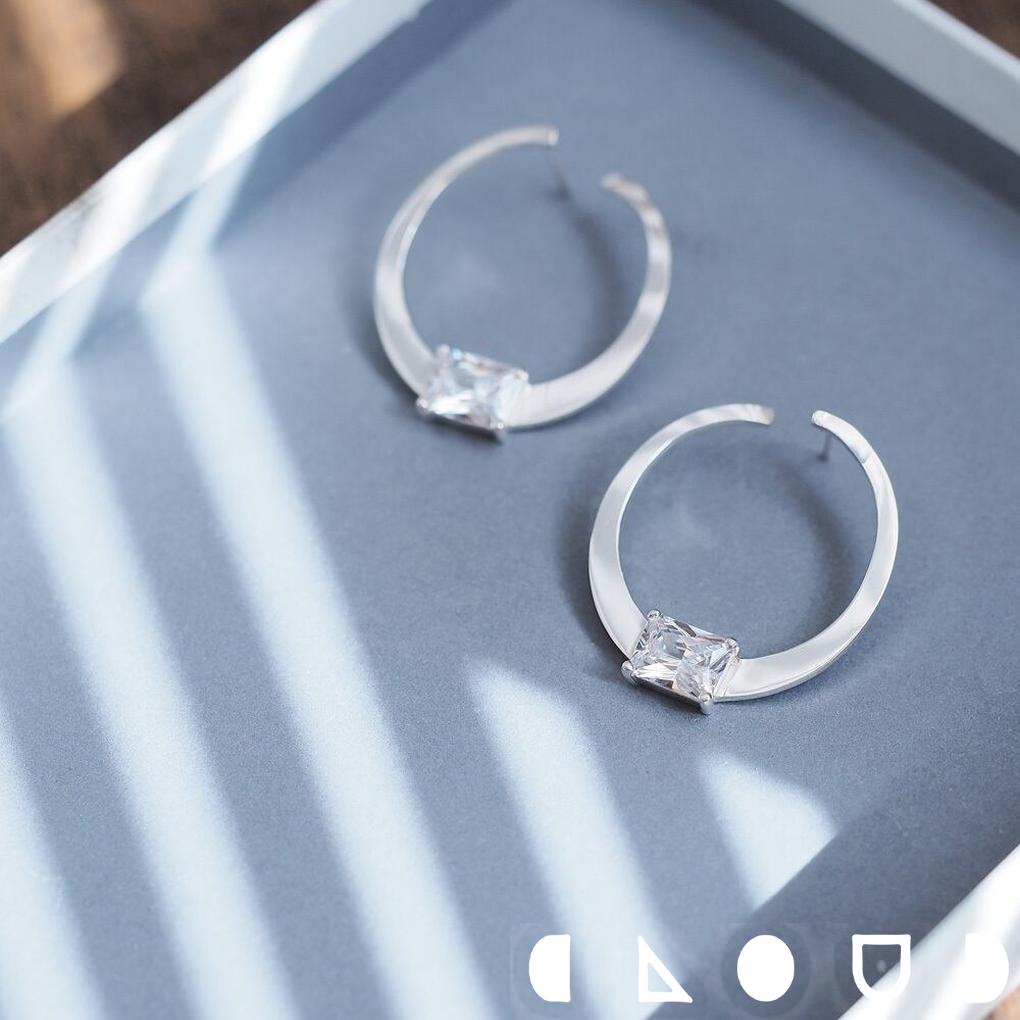 Cloud Jewelry 大ぶり フープ ピアス シルバー925 クラウドジュエリー シルバー925 スクエア ジルコニア シルバー 大ぶり 華やか フープ ピアス 太い シャープ 存在感 ジュエリー ブック型 スクエア型 シンプル ブック フープピアス