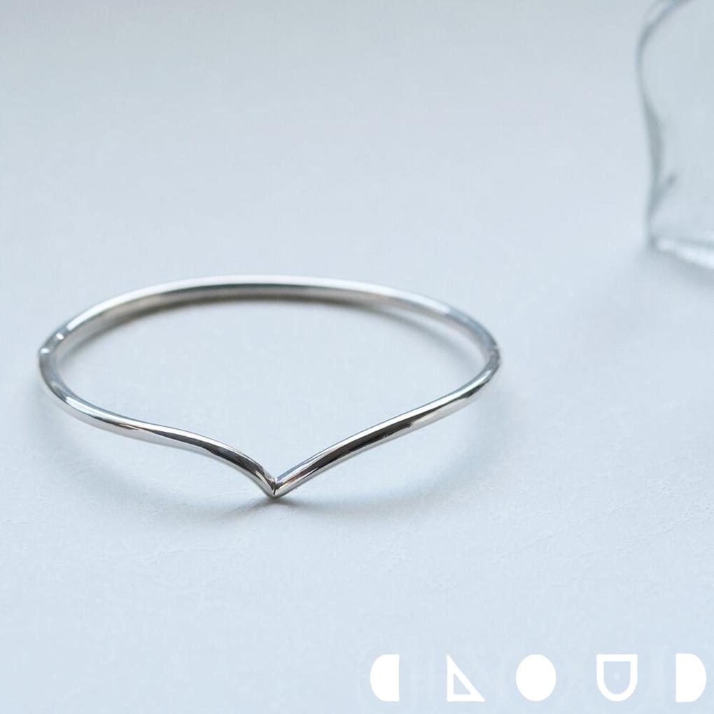 Cloud Jewelry V字 カモメ バングル シルバー925 クラウドジュエリー 重ね付け 内甲丸 シンプル シルバー ブレスレット 甲丸 バングル ジュエリー 心地 シルバー925 なめらか