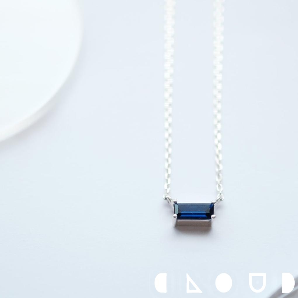 Cloud Jewelry ミニ サファイア スクエア 両吊 ネックレス シルバー925 クラウドジュエリー シンプル スクエア ネックレス チェーン シルバー ジュエリー スクエア型 存在感 あずき 小ぶり あずきチェーン シルバー925 サファイア 合成サファイア ファイア シルバー925製 7,186円