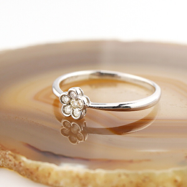 K18 ダイヤモンド フラワー パヴェ リング 指輪 花 ホワイトゴールド 18金 18k ゴールド シンプル 天然 ダイヤ 上品 華やか 可愛い かわいい 普段使い デイリー アクセサリー レディース 女性 ギフト 記念日 誕生日 プレゼント おしゃれ 彼女