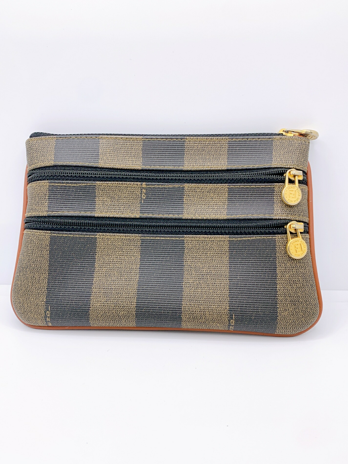 楽天市場】【新品】フェンディ FENDI ポーチ FFエンボス コスメ