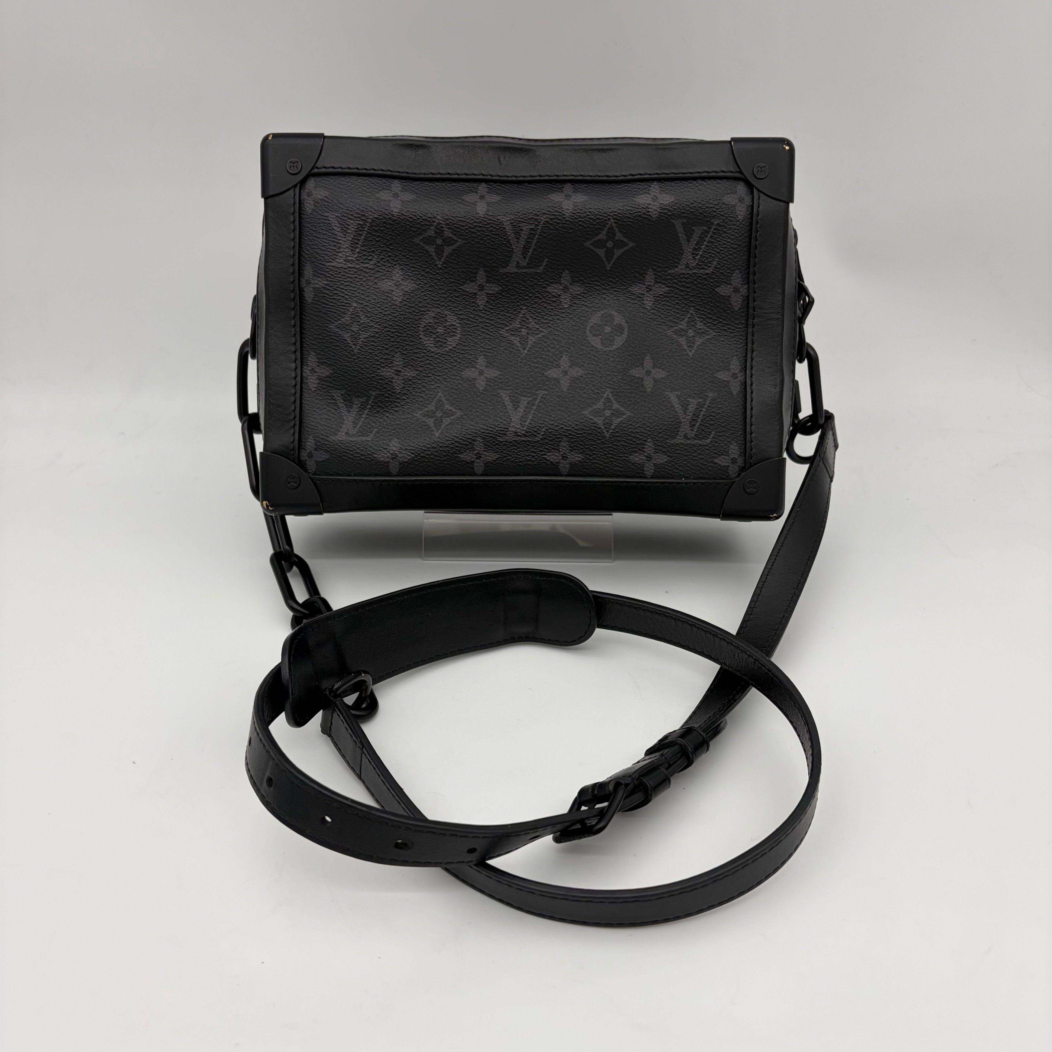 【中古】【貨物輸送無料】ルイヴィトン（LOUIS VUITTON） ホンブルグ帽・ブート M44730 黒いこと モノグラム・エクリプス メンズ ショルダーバッグ 目じるしあり 定まり品 国内送りとどける なめし革 レディース
