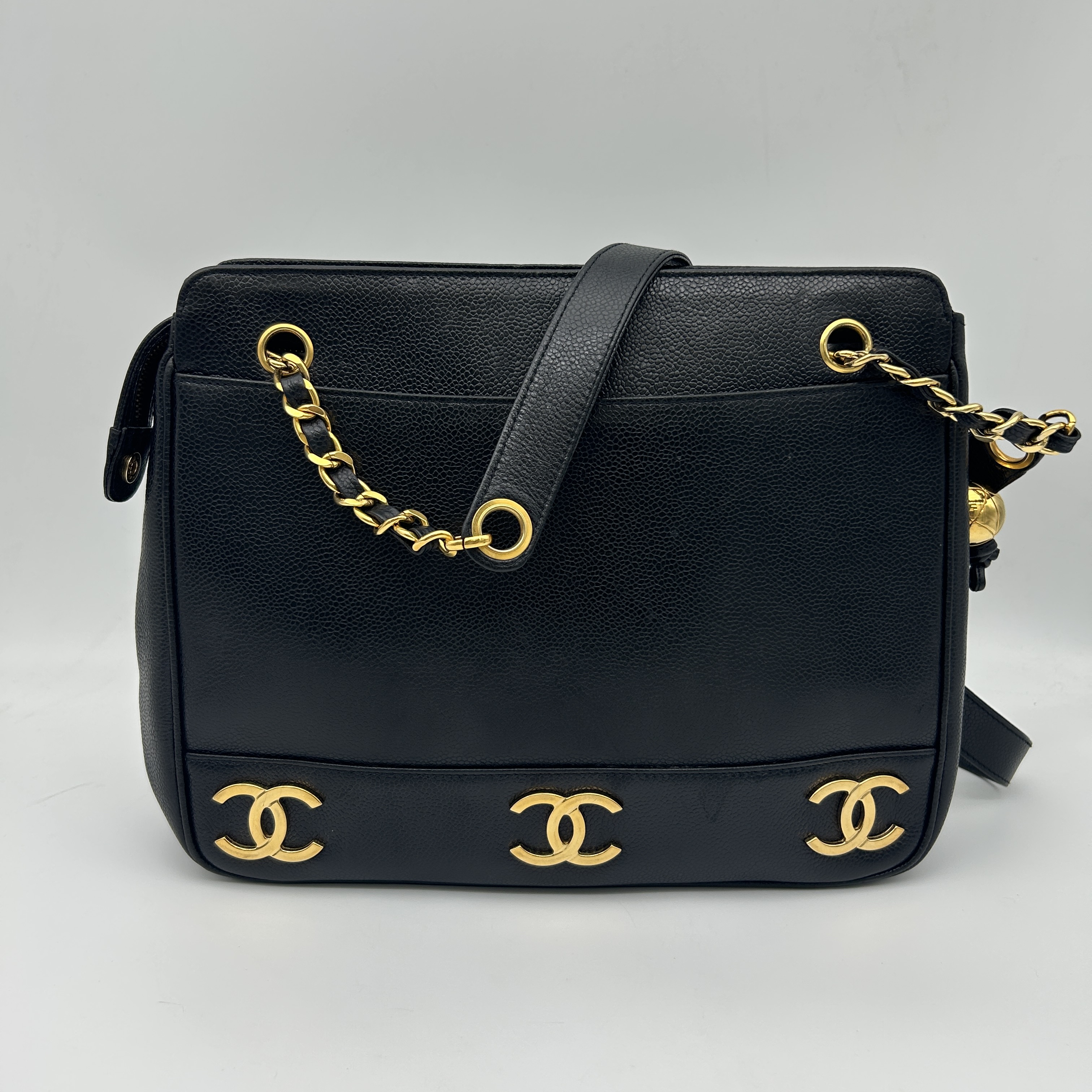 【中古】【貨物輸送無料】CHANEL（シャネル） トリプルココ チェーントート トートバッグ ショルダーバッグ キャビア人はだ 黒いこと  黒 禾穀類消印あり    2番台 国内送りとどける 置き目品