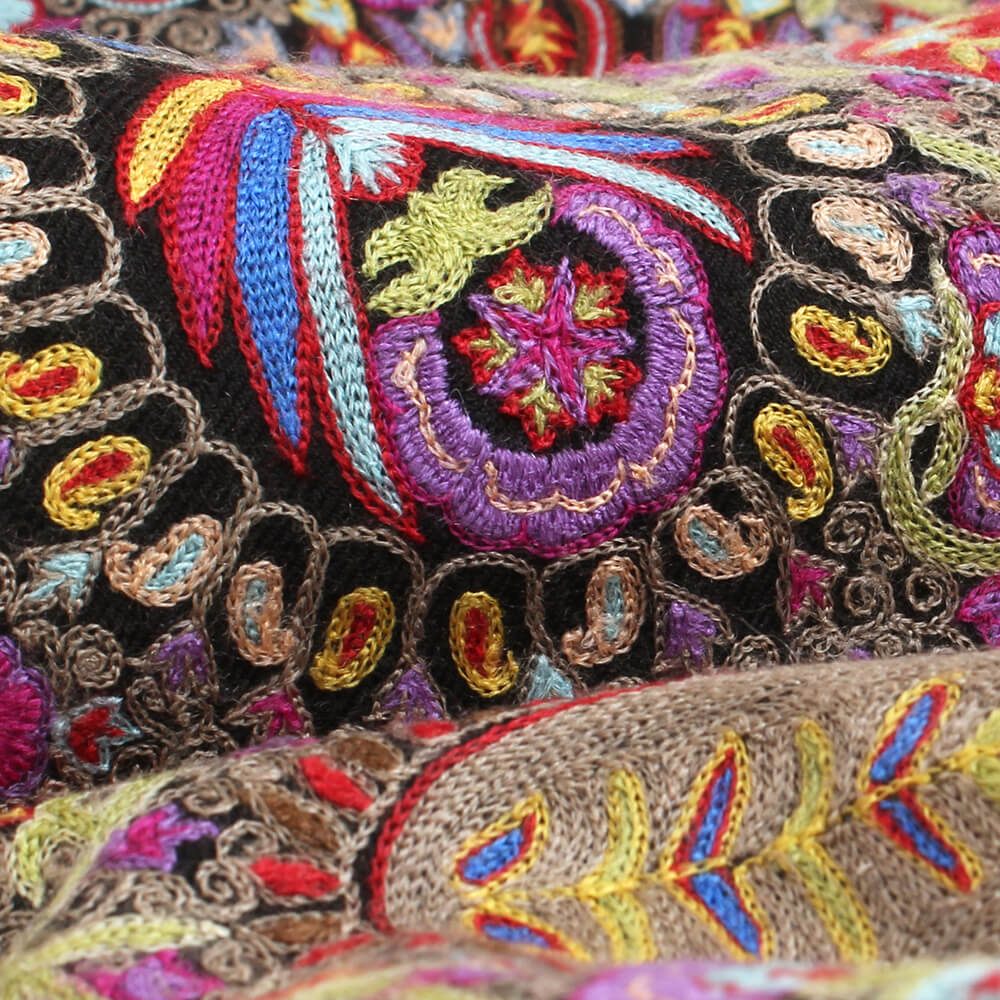 【EZMA／エズマ】ベビーカシミヤ刺繍ストール 手刺繍 大判 ブラック (ezm0017)