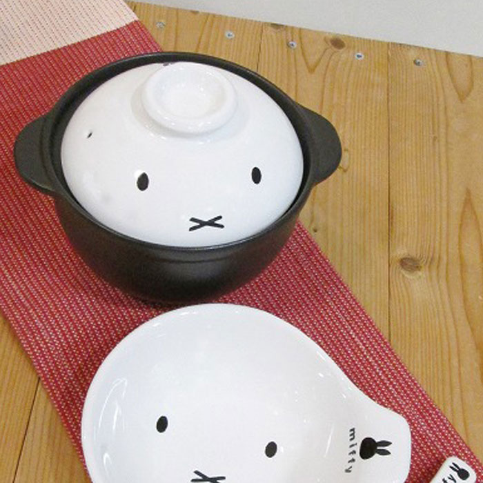 新作続 土鍋 一人用 鍋 ミッフィー フェイス 650ml おしゃれ 日本製 磁器製 金正陶器 1人用土鍋 食器 キャラクター お釜 大人気 大人 子供 女の子 男の子 かわいい ラーメン ひとり鍋 絵本 キッチン Everearth Global