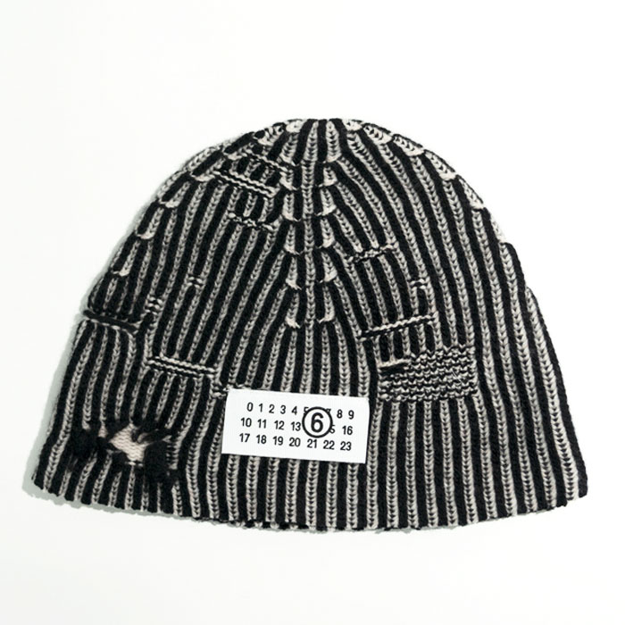 【4/18-4/20★MAX2万円OFFクーポンSALE】MM6 KIDS Maison Margiela メゾンマルジェラ キッズ【大人もOK】ニット帽 M60913 MM06K レディース ニットキャップ 帽子 ガールズ ビーニー ウール ロゴ ダメージ加工[po_fifte]