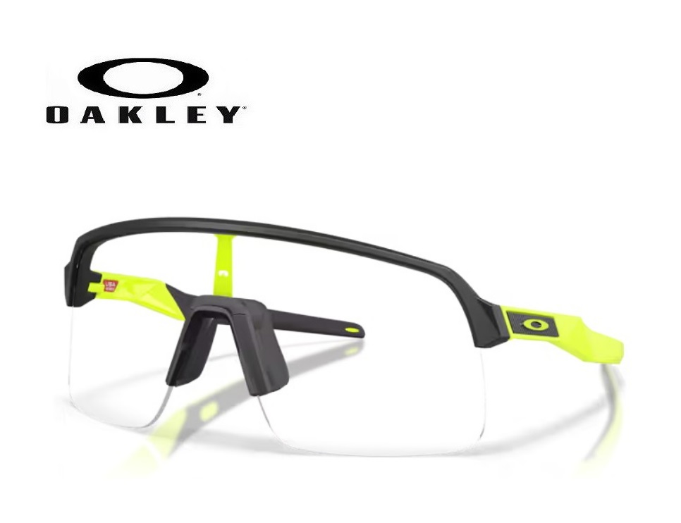 「国内正規商品」 OAKLEY / オークリー サングラス SUTRO LITE (A) / スートロ ライト (A) フレームカラー マット ブラック レンズカラー クリア 可視光線透過率93% 「保証カード付き」「ドライタイプめがね拭き付属」品番 OO9463A-3539