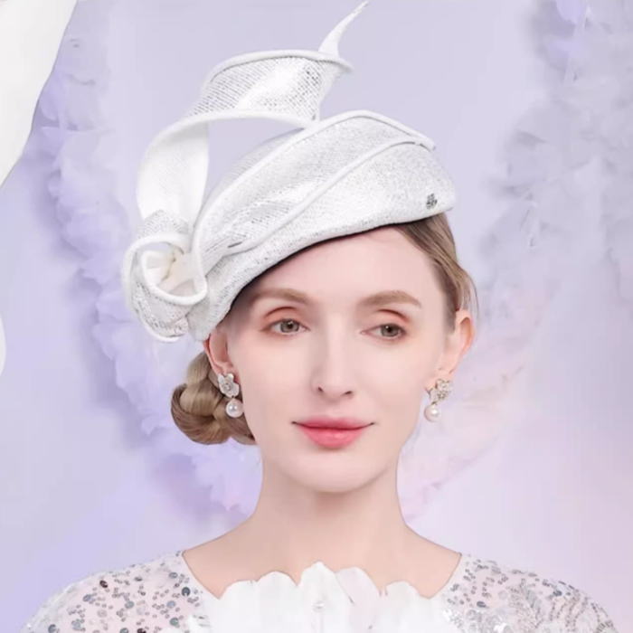女優ハット くるくる リボン ストロー ベレー帽 ホワイト 白 帽子 ハット レディース ヘッドドレス ヘアアクセ ヘアアクセサリー ヘッドアクセ 髪飾り パーティー 結婚式 イベント オシャレ｜ＧＬＩＴＴＥＲ　ＤＲＥＳＳ