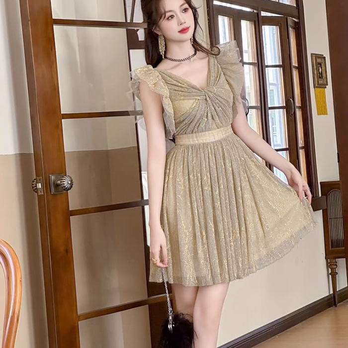 レディース vネック ワンピース ラメ クロス フリル ノースリーブ Aライン ミニ ドレス ベージュ 生成 無地 可愛い 服 韓国 大人 上品 きれいめ 大きい 20代 30代 40代 50代 フォーマル リゾート おしゃれ オフィス かわいい 結婚式 清楚｜ＧＬＩＴＴＥＲ　ＤＲＥＳＳ