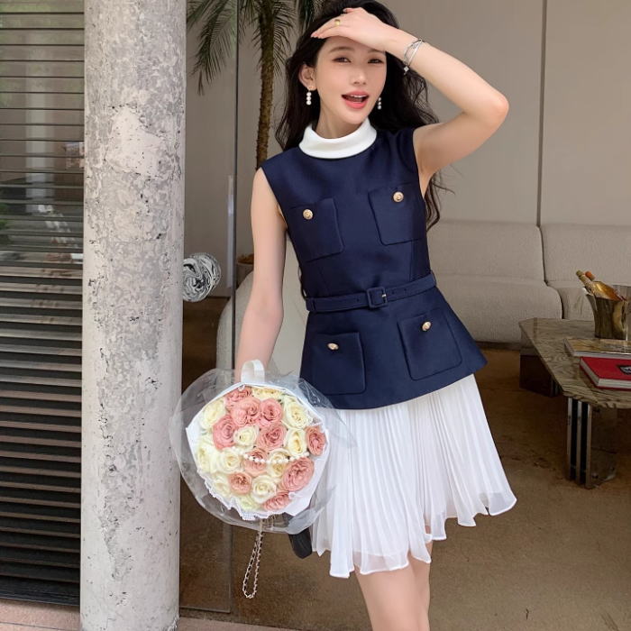 上品 ラメ入りワンピース ノースリーブ Aライン ミニ丈 楽天市場】ワンピース ライダース ベルト ノースリーブ Aライン