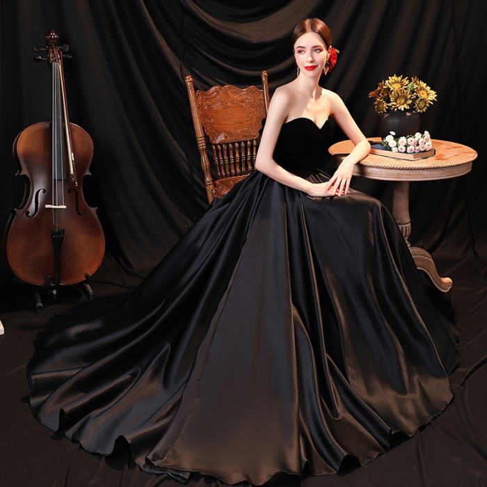 MAC DUGGAL ラインストーン付 ネックライン カクテルドレス 黒 MAC DUGGAL ラインストーン付 ネックライン カクテルドレス 黒