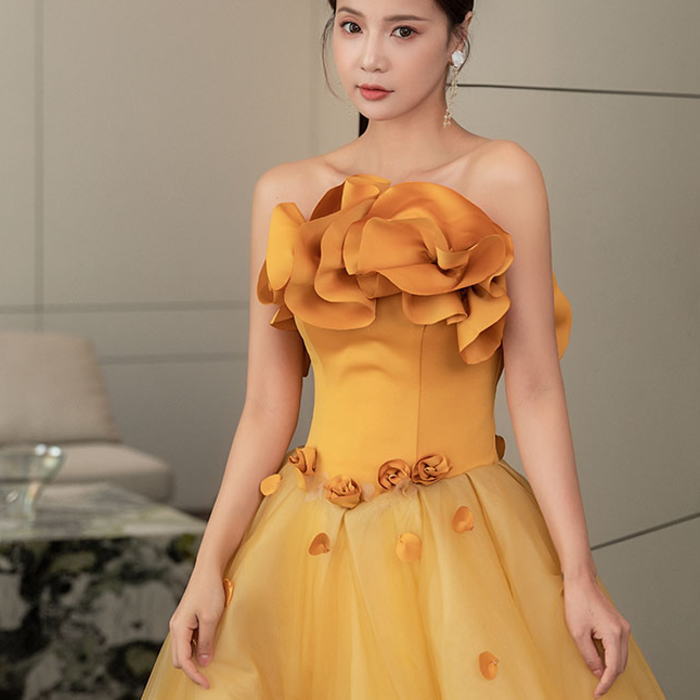 Alice Olivia 新作オフショルダーレイヤーロングドレスイエロー Long sleeve Occasion Dresses - Wedding Guest & Party Dresses