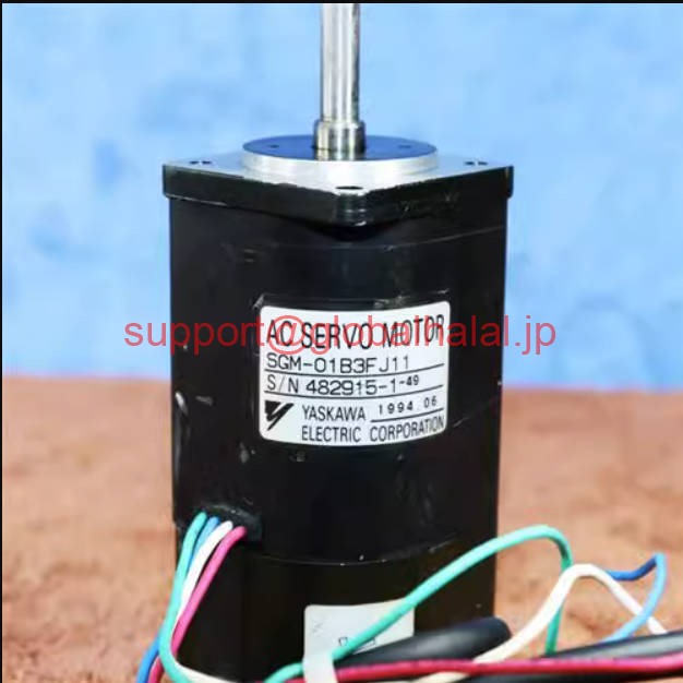 新品【東京発★適格請求書★税込】 YASKAWA サーボモータ SGM-01B3FJ11 【６ヶ月保証】
