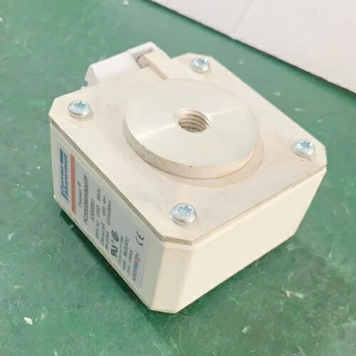新品【日本の首都発★適当お願いごと書★代引可】SC33AR60V16CTIU FUSE Z1047097 600VAC 1600Aの事あたらしい 【６ヶ月引き請ける】