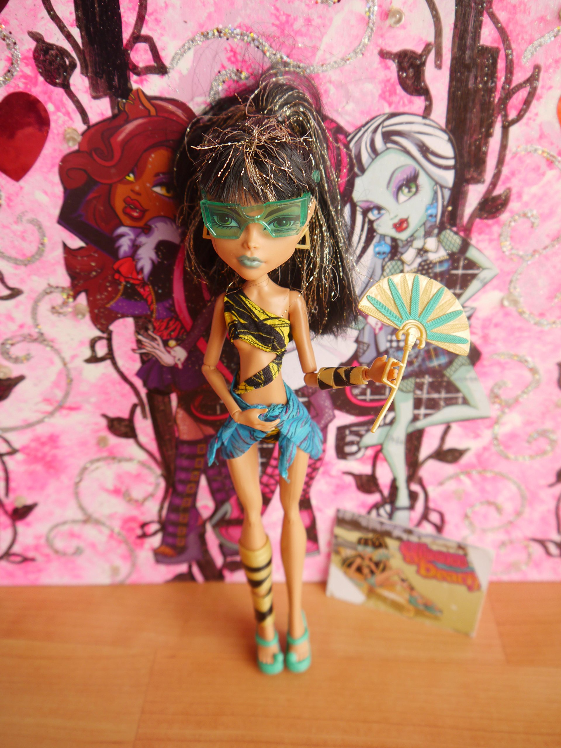 異類異形ご機嫌 クレオデナイル Gloom Beach変わり種 Monster High  Cleo De Nile Doll 並行輸入品
