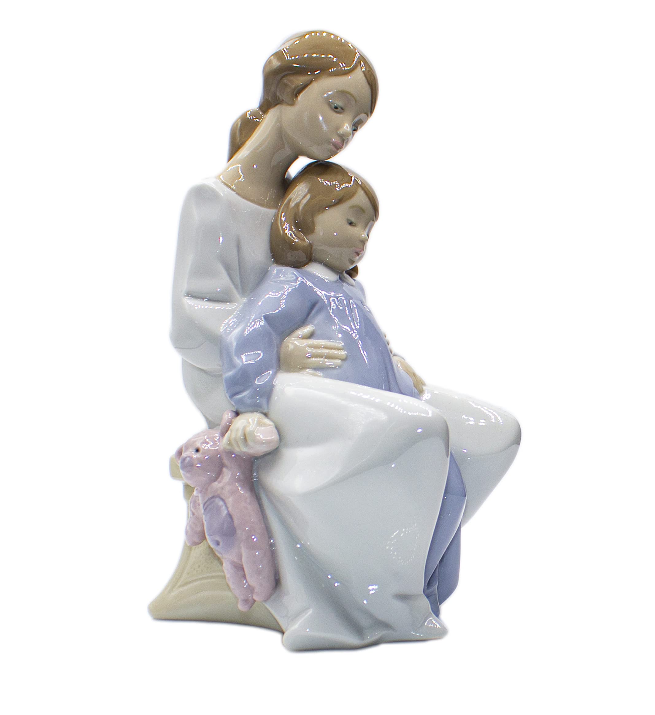 Nao 02001429 A Moment With Mommy Figure Ornament