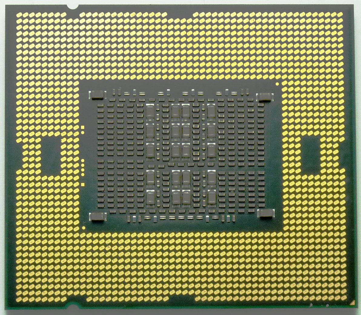 SLC3Q Intel Xeon Processor E7-4830 24M Cache 2.13 GHz 6.40 GT/s 105W