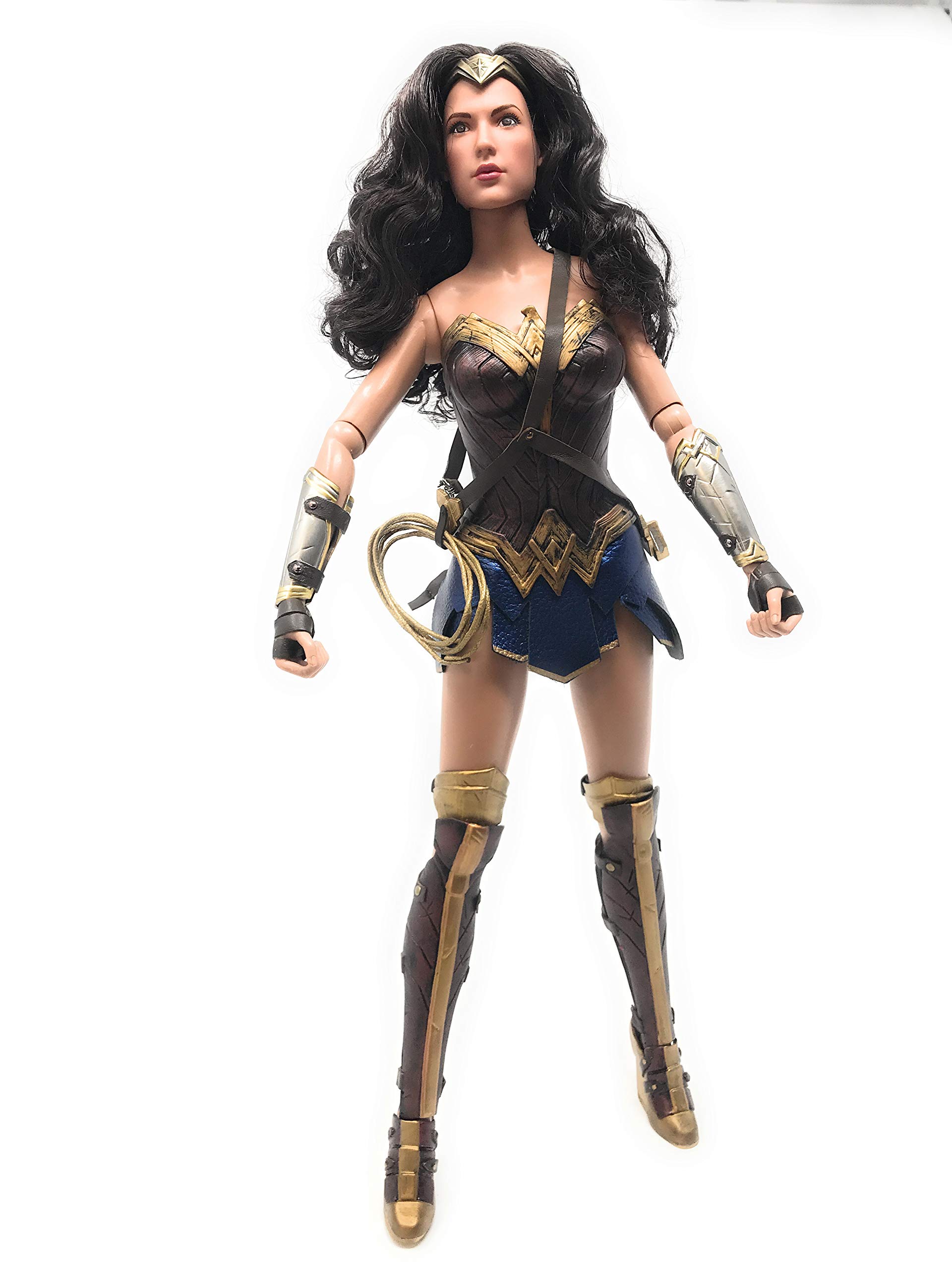 DC and Tonner Doll ジャスティスリーグ ワンダーウーマン 高さ16インチ キャラクターアクションフィギュア 女優 ギャルガドット 映画バトルアーマーコスチューム画像