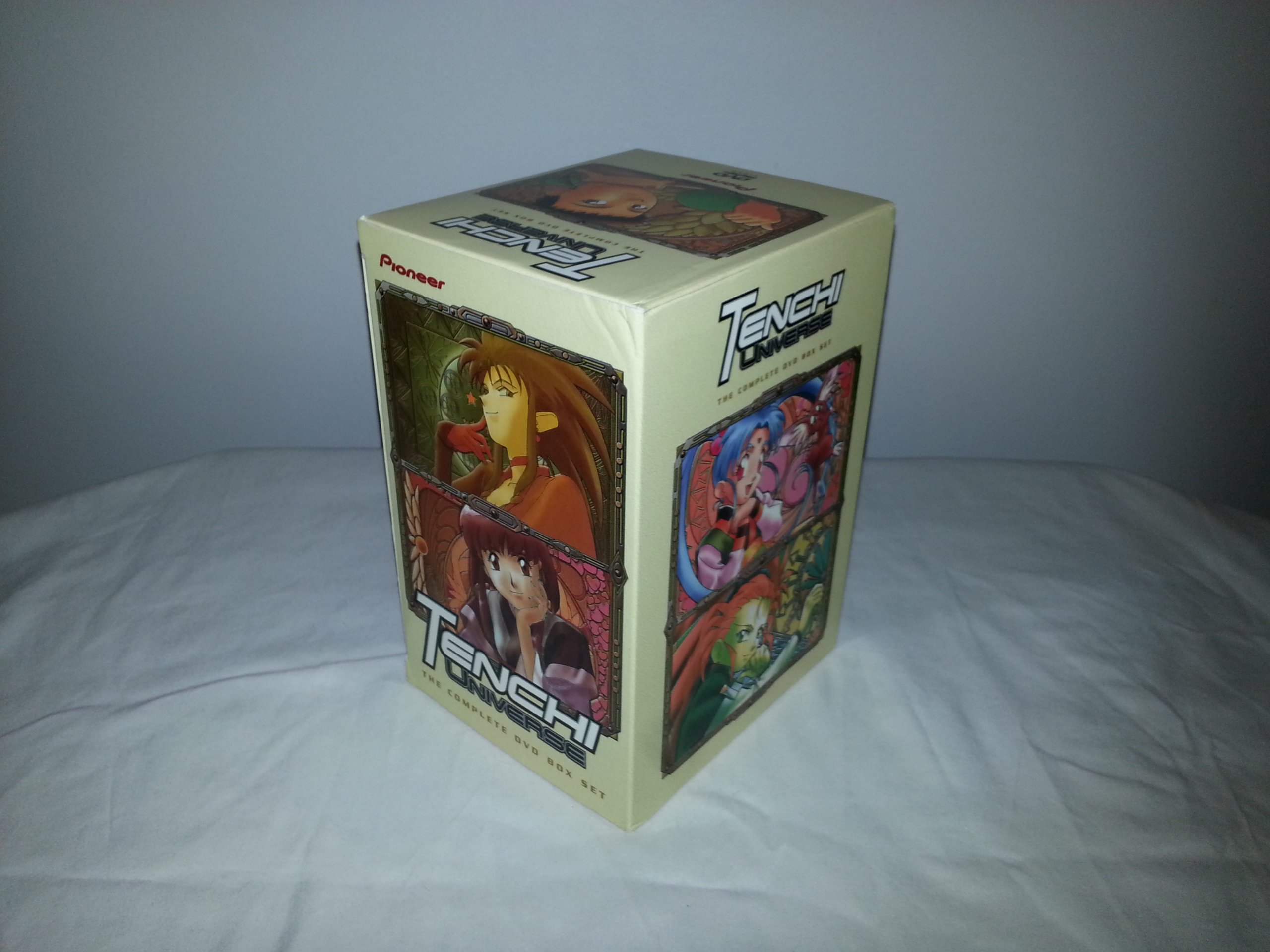 Tenchi Universe - The Complete Boxed Set (Vols. 1-8)