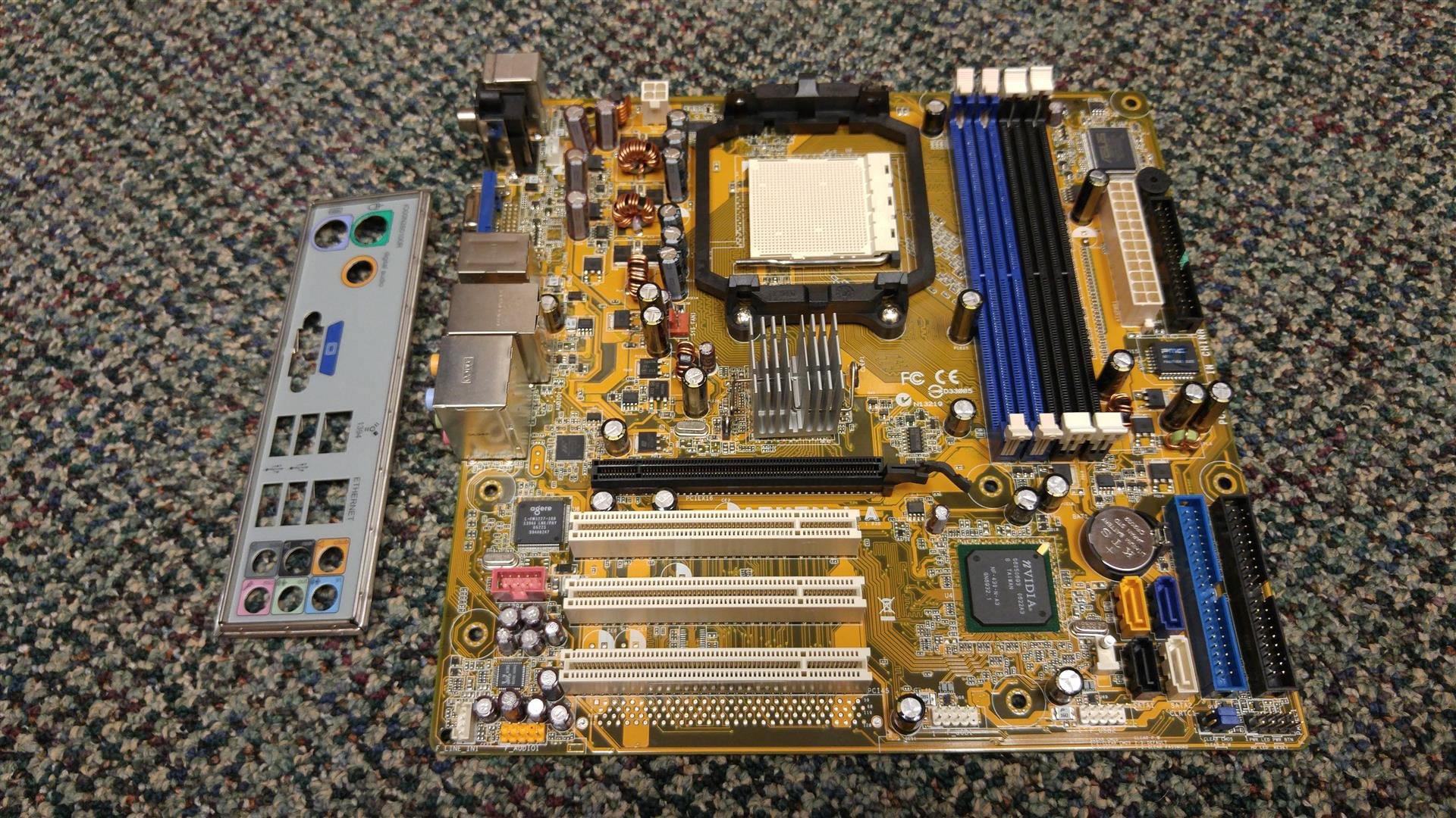 MOTHERBOARD-NODUSM-GL8E