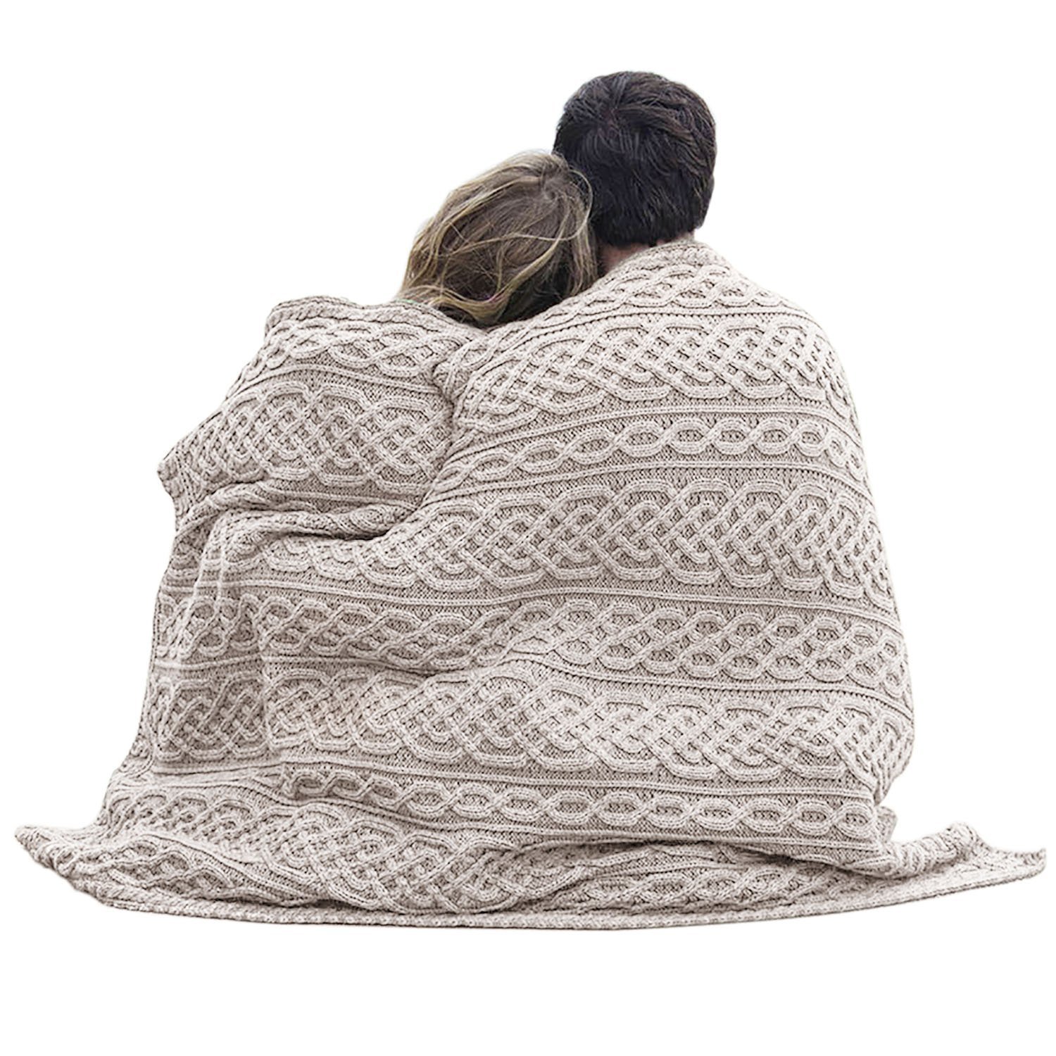 Aran Woollen Mills Carraig Donn アイリッシュ ケーブルニット ブランケット ケルト スロー - メリノウール100% アイルランド製 40インチ x 55インチ (102 x 140cm) (ホワイト/ウィッカー)