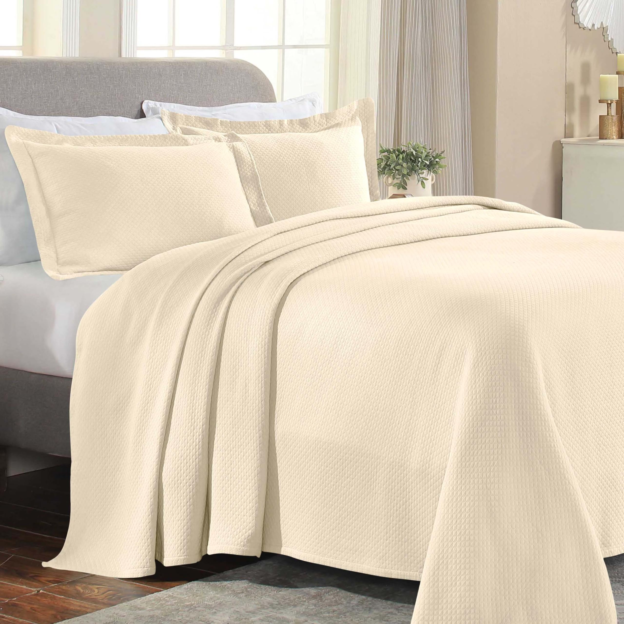 (King  Ivory) - Superior Diamond Solitaire Jacquard Matelasse 100% Premium Cotton Bedspread with Matching Shams  King  Ivory