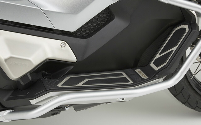 【ホンダX-ADV純正用品】フロアパネル【全年式対応】 ホンダ ホンダ純正 17年モデル X-ADV専用フロアパネル 08F70-MKH