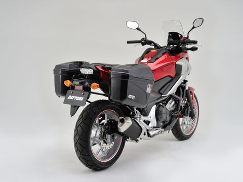 楽天市場】GIVI AC4134A ビキニカウルA802専用 取付キット
