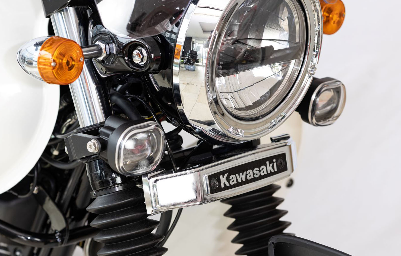 KIJIMA(キジマ) 【4934154160821】 フォグランプKIT LED イエロー W230/メグロS1 25y-｜GLOBAL MOTO