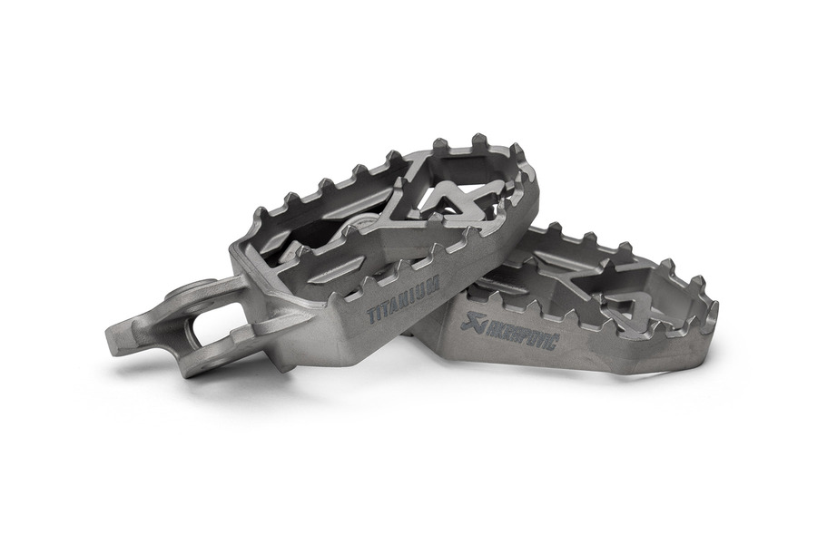 AKRAPOVIC(アクラボビッチ) 【4550646346506】 アドベンチャーフットペグセット チタン CRF1000／1100L Africa Twin