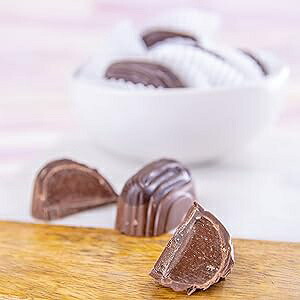 ウォッケンファス キャンディーズ シュガーフリー チョコレート ファッジ メルタウェイズ - 1ポンド Wockenfuss Candies Sugar Free Chocolate Fudge Meltaways - 1lb