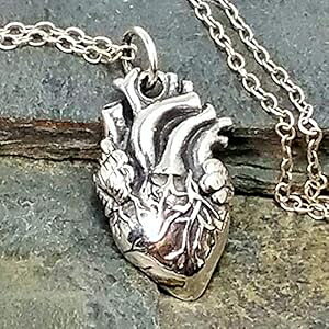 解剖学的なヒューマン ハート チャーム ネックレス - 925 スターリング シルバー、18 インチ EnCharmed Anatomical Human Heart Charm Necklace - 925 Sterling Silver, 18"｜Glomarket 7,600円
