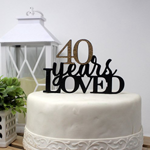 All About 詳細 CAT40YL 40 年に愛されたケーキ (ブラック & ゴールド)、1 個、誕生日、40 周年記念、パーティーデコレーション、グリッタートッパー、幅 6 インチ、高さ 8 インチ All About Details CAT40YL 40 Years Loved Cake (Black & Go画像