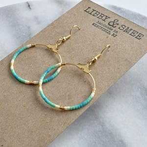 ターコイズ ミント アクア ブルー ゴールド スモール ビーズ フープ イヤリング、金メッキのイヤーワイヤー付き Libby & Smee Turquoise Mint Aqua Blue Gold Small Bead Hoop Earrings on Gold-Plated Ear Wires