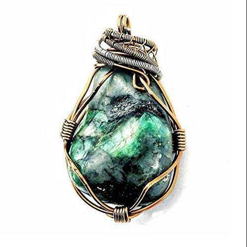 生エメラルド ワイヤーラップネックレス - 5月の誕生石ジュエリー - 彼と彼女へのクリスタルギフト Designs by Nature Gems Raw Emerald Wire Wrapped Necklace - May Birthstone Jewelry - Crystal Gift for Him and Her