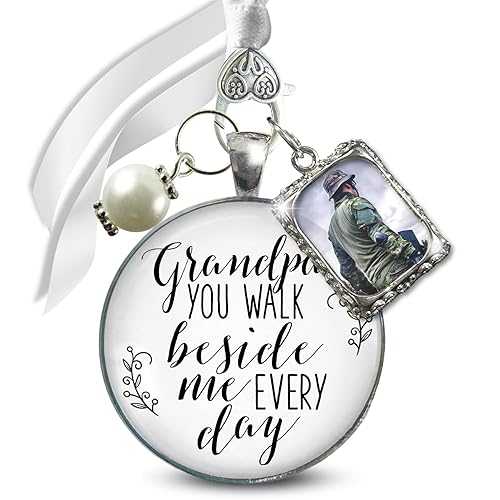 Gutsy Goodness Bouquet Charm for Wedding Grandpa You Walk Beside Me Remembrance Keepsake Antique Silvertone 1 Frame White Glass Jewelry White Bead Loving Memory of Grandfather for Bride's Flowers DIY Photo Template 7,401円