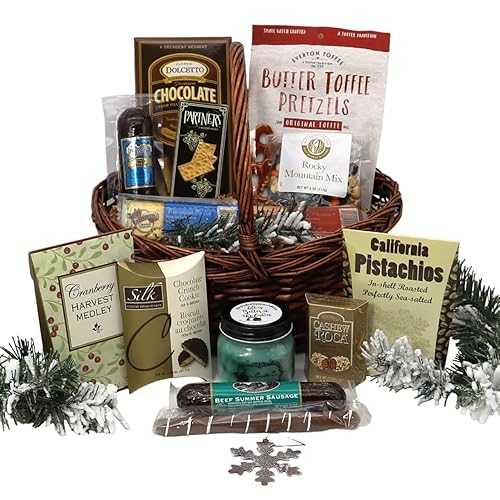 Gift Basket Village: 'Tis the Season - Deluxe Holiday Gourmet Basket with Festive Treats & Decor