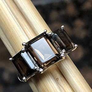 本物の 4ct スモーキー トパーズ 925 ソリッド スターリング シルバー リング サイズ 5.75、6、6.75、7、7.75、8、8.75、9、10 Natural Rocks by Kala Genuine 4ct Smoky Topaz 925 Solid Sterling Silver Ring Size 5.75, 6, 6.75, 7, 7.7