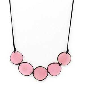 タグア ナッツ チップ ネックレス ピンク ハンドメイド フェアトレード 調節可能 FLORAMA Natural Jewelry Tagua Nut Chips Necklace Pink Handmade Fair Trade and Adjustable