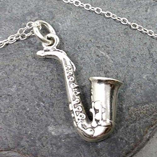 サックス チャーム ネックレス - 925 スターリング シルバー、18 インチ EnCharmed Saxophone Charm Necklace - 925 Sterling Silver, 18\